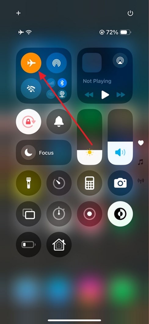 enable airplane mode iphone